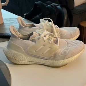 adidas ultraboost 22